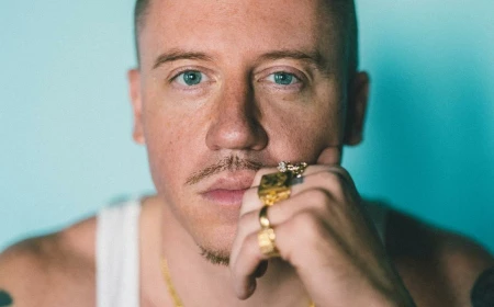 Exclus din concertele lui Ed Sheeran, rapperul Macklemore organizează un turneu propriu, intitulat „Free Palestine”