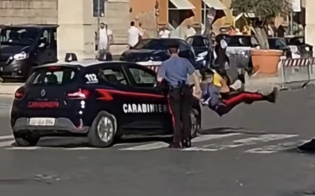 Videoclip viral în Italia: Un carabinier e lovit cu mașina de către colegi / „Glumele cu polițiști sunt pur și simplu relatări din actualitate” / Accident petrecut lângă Vatican