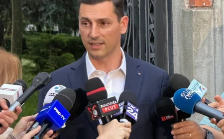 Liberalul Ionel Bogdan: Când nu vrei să discuţi despre fond, inventezi pretexte. Exact asta face PSD acum, în loc să discute despre programul de guvernare şi despre susţinerea parlamentară, caută motive artificiale pentru a evita o discuţie serioasă