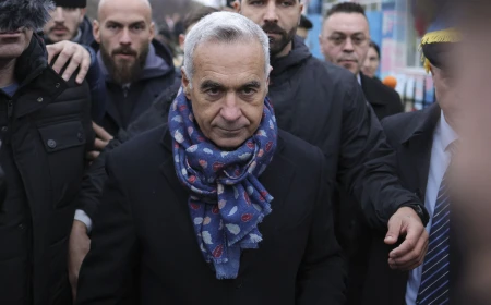 BREAKING | Călin Georgescu, ridicat din trafic de DIICOT în dosarul presupusei înșelăciuni de 1,1 milioane de euro / Împreună cu fostul candidat pro-rus a fost ridicat și omul de afaceri Ionel Rusen (surse)