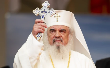 Patriarhul Daniel, mesaj la început de an universitar: Tinerii – mare binecuvântare a lui Dumnezeu pentru familie, Biserică şi societate