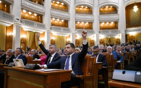 BREAKING Guvernul Mureșan vrea să reducă cu 13% numărul de parlamentari, de la 465 de parlamentari la circa 405