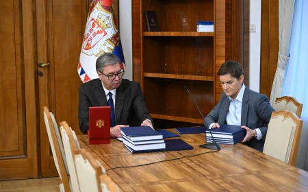 Ana Brnabić a preluat funcția de președintă a Serbiei / Prima țară din Europa de Este cu președinte din comunitatea LGBTQ