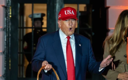 Trump, acuzat de propagandă ilegală după difuzarea unui reclame finanţată cu bani publici