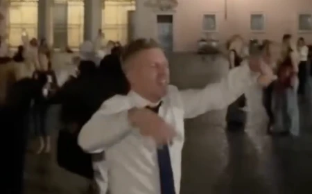 Premierul Ungariei, Péter Magyar, a dansat cu trecătorii pe străzile Romei, după întâlnirea cu Papa Leon al XIV-lea