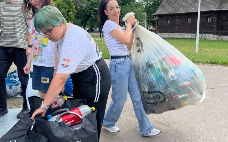 FOTO Caravana ECO Student ajunge în patru universități din România / Studenții vor primi premii pentru returnarea ambalajelor / Peste 500.000 de ambalaje returnate într-un an universitar