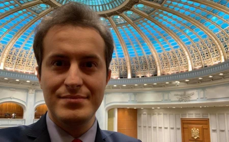 Mandatul de deputat al lui Mihai Alexandru Badea (USR) a fost validat de plen după demisia lui Claudiu Năsui, care a devenit ministru în Republica Moldova