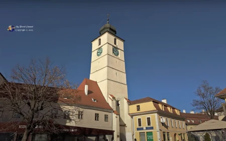 În Turnul Sfatului din Sibiu a fost descoperită o capsulă a timpului, ascunsă în acoperiș / Conține mai multe documente, aparent vechi de peste 100 de ani