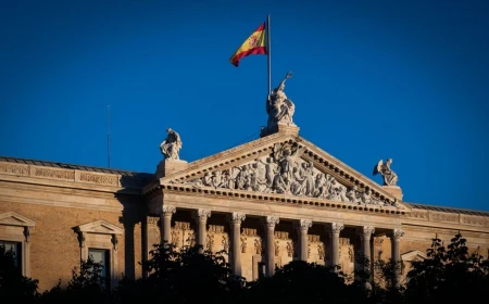 Guvernul spaniol anunţă suspendarea evacuărilor până în 2030 și reînnoirea automată a contractelor de închiriere, într-o încercare de a limita criza locuinţelor