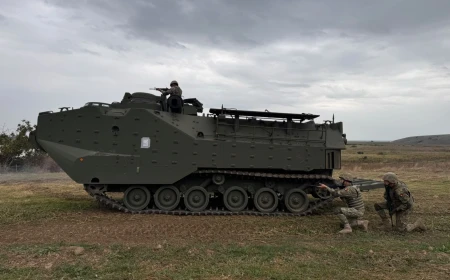 SUA a livrat primele nouă vehicule amfibii de asalt către România