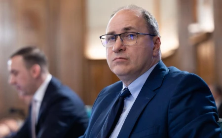 Edupedu.ro: Mihai Dimian, ministrul-telefon care a pus în dezbatere admiterea „ca-n codru” la liceu – menținut de Siegfried Mureșan ministru la Educație și în guvernul pe care îl propune – Surse