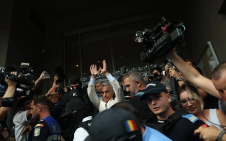 SURSE | Călin Georgescu a refuzat să mănânce în arest și a băut multă apă / A stat în celulă cu alți trei deținuți, acuzați de trafic de droguri și de migranți