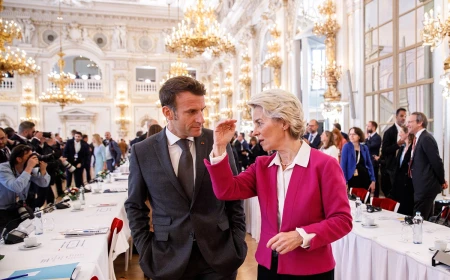 Macron solicită UE să relaxeze normele privind energia și clima pentru a atenua creșterea vertiginoasă a prețurilor la combustibili