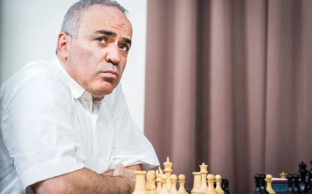Rusia intenționa să-l asasineze pe Kasparov și pe alți disidenți în această vară, în SUA