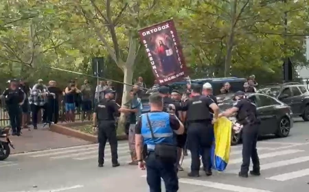 VIDEO | Adepții lui Călin Georgescu se adună în fața sediului DIICOT, unde fostul candidat pro-rus la prezidențiale urmează să fie audiat / Scandează: ”Justiție, nu corupție”, ”Călin, nevinovat”, ”Călin Georgescu, președinte”
