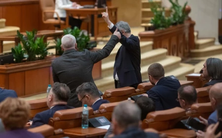 Siegfried Mureșan respinge încă o dată cererea lui Sorin Grindeanu de a-și depune mandatul. ”Fac ce spun: mergem la vot în Parlamentul României”