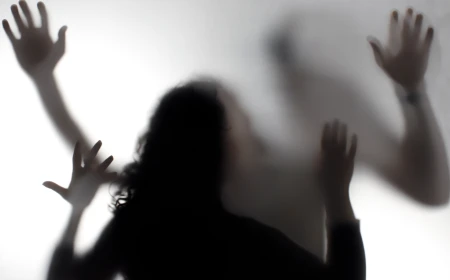 OPINIE | Și Valentina ”și-a căutat-o”: Avem legea femicidului, dar femeile trebuie să dea în continuare teste de moralitate ca să merite să trăiască în social media