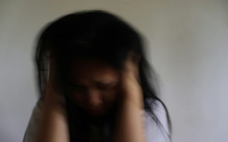 Te confrunți cu „ceața mentală”? Râsul stimulează fluxul sanguin către creier, arată un studiu