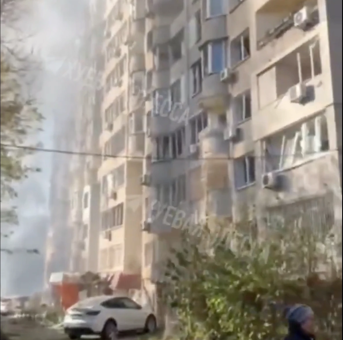 Rusia a lovit din nou infrastructura din Odesa, continuând o serie neîntreruptă de atacuri asupra orașului. Civili uciși, locuințe distruse