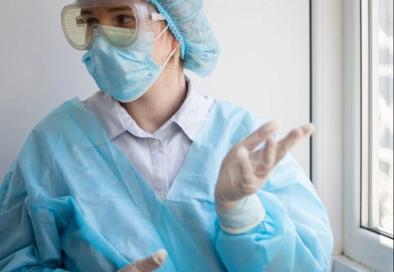 Cazurile de Covid sunt în creştere în Europa: „O recrudescență globală a epidemiei” / Pacienții cei mai expuși riscului sunt cei vulnerabili / ”În cazul femeilor însărcinate, o infecție cu Covid poate duce uneori la avort spontan”