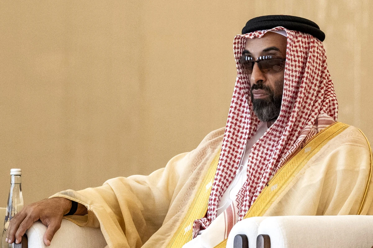 Fixer, finanțator, șef de servicii secrete: Misteriosul șeic Tahnoon din Emiratele Arabe Unite își îndreaptă acum atenția către dominația în domeniul IA
