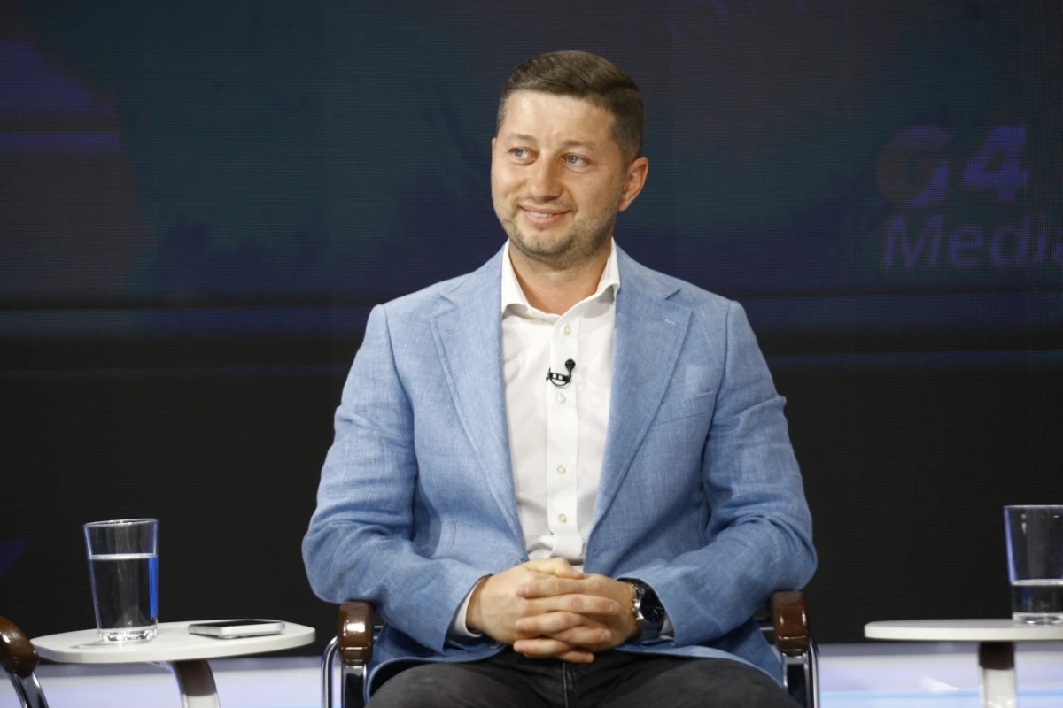VIDEO: Ionuț-Corneliu Dumitraș, fondator și CEO al YZZY: Românii încep să înțeleagă că un produs utilizat nu este un compromis ci o decizie financiară. Cât poți economisi și de ce foarte multe dispozitive rămân uitate în sertare