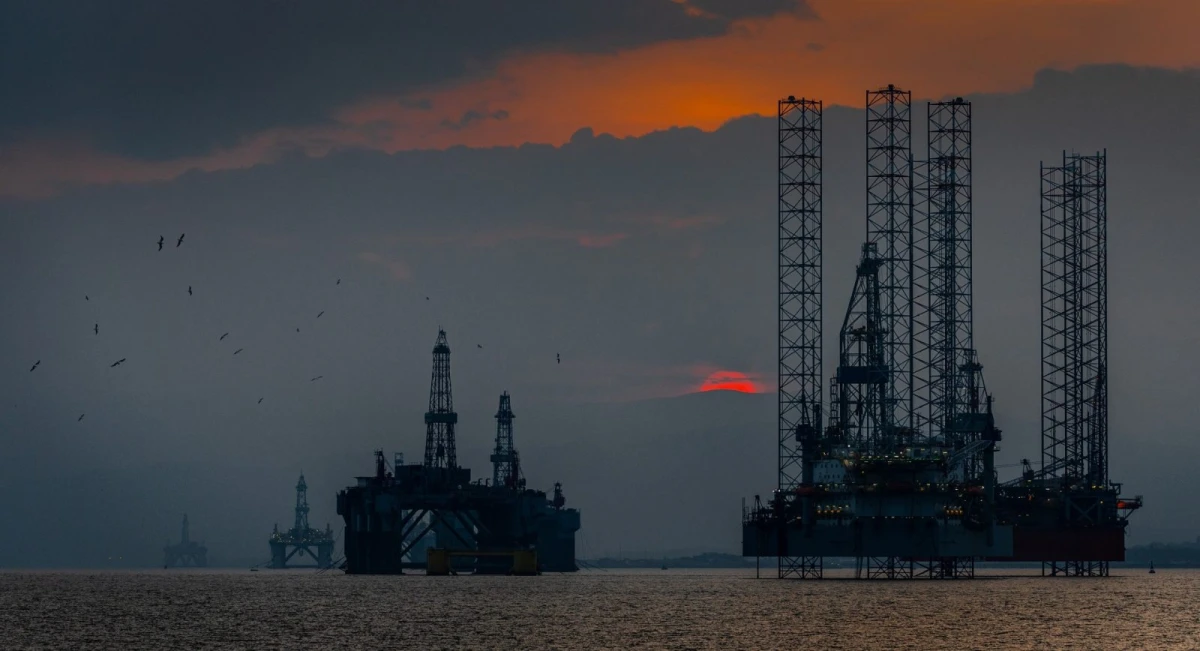 Uniunea Europeană cere României să respecte normele privind siguranţa operaţiunilor petroliere şi gaziere offshore