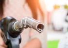 Țările G7 vor elibera „până la 100 de milioane de barili” de motorină și petrol, anunță Emmanuel Macron, în urma presiunilor exercitate de Donald Trump