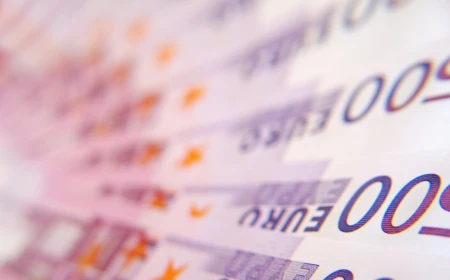 Ministerul Finanţelor intenţionează să împrumute cel puţin 5,8 miliarde de lei de la bănci, în octombrie