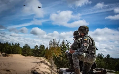 Autoritățile din Letonia au reținut un cuplu suspectat de spionaj în favoarea Rusiei/ Cei doi au colectat informații despre forțele NATO, aeronavele militare și sprijinul Letoniei pentru Ucraina