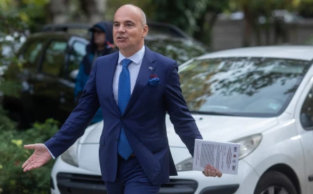 Rareș Bogdan, atac la Ilie Bolojan pe motiv că proprietarii apartamentelor de 800.000 de euro nu își vor mai permite să plătească impozitul pe proprietate