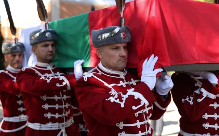 Rămășițele pământești ale Țarului Samuil au ajuns în Bulgaria / Au fost depuse în bazilica „Sfânta Sofia” / Premierul Radev: E un moment istoric