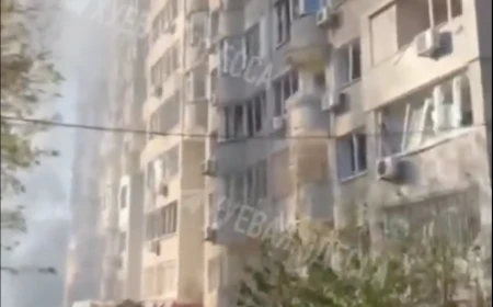 Rusia a lovit din nou infrastructura din Odesa, continuând o serie neîntreruptă de atacuri asupra orașului. Civili uciși, locuințe distruse