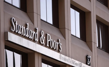 Reuters: Convocarea unor alegeri anticipate ar putea declanșa o retrogradare a ratingului României de către Standard & Poor’s