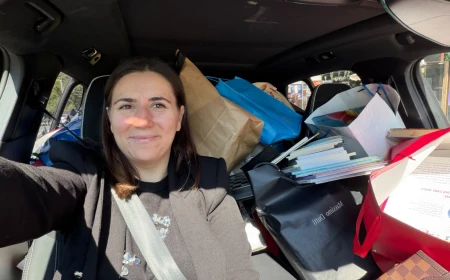 INTERVIU | Irina Lazăr și povestea proiectului „Perfuzie cu Povești”, care stă alături de micii pacienți: „Îmi doresc ca alte mame să nu simtă golul pe care l-am simțit eu”
