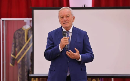 Liderii PSD Buzău își atacă primarul de municipiu, pe Constantin Toma, după ce acesta s-a poziționat în afara deciziilor de partid, afirmând că Guvernul lui Siegfried Mureșan trebuia votat / Toma a mai spus că e ținut prizonier în PSD