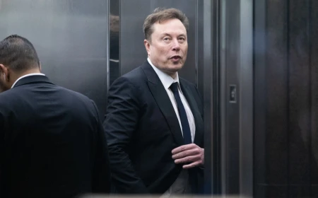 Hegseth l-a inclus pe Elon Musk într-un proiect al Pentagonului privind viitorul războiului