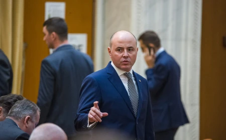 Șeful PNL Iași, Alexandru Muraru, sugestie de mesaj pentru Nicușor Dan: „Mulțumesc domnului Ilie Bolojan că, în ciuda sabotajelor nenumărate venite de la PSD și AUR, a reușit să țină România departe de ratingul de junk”